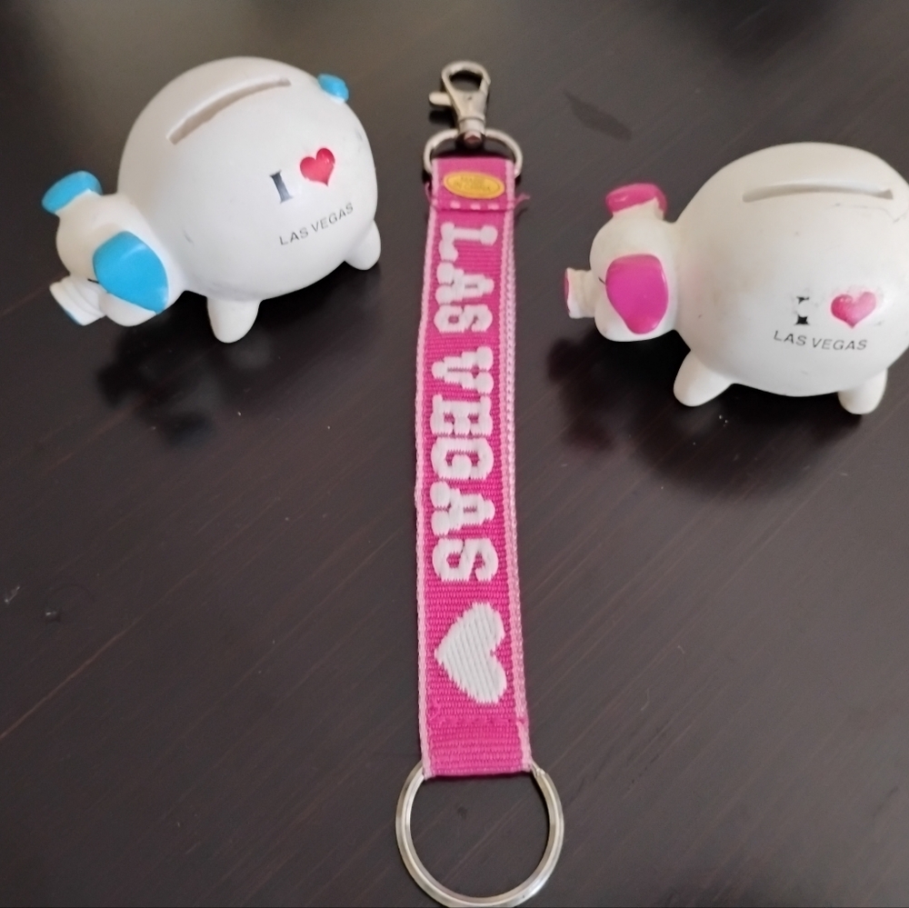 Keychain And Mini Piggy Banks
